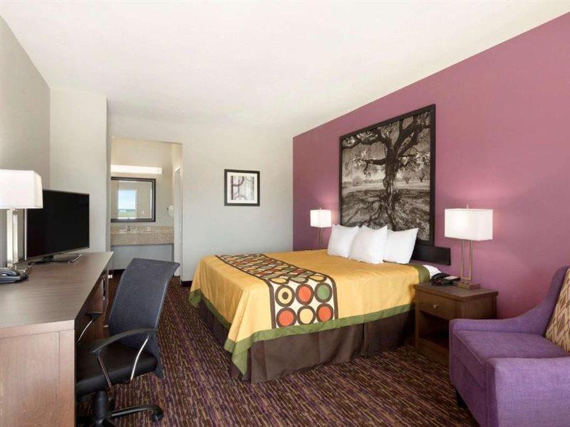 Super 8 By Wyndham Motel Carrizo Springs