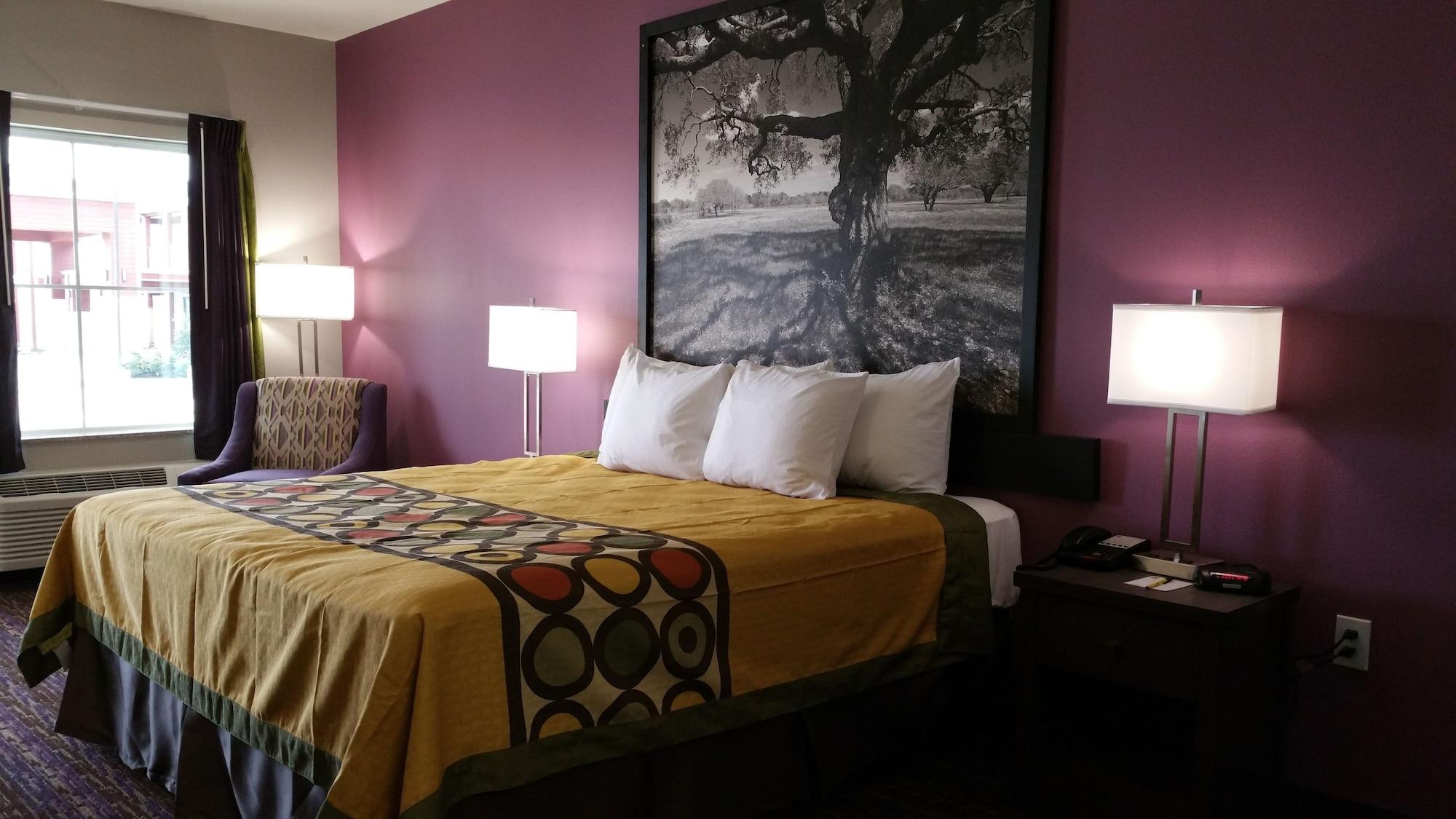 Super 8 By Wyndham 3*