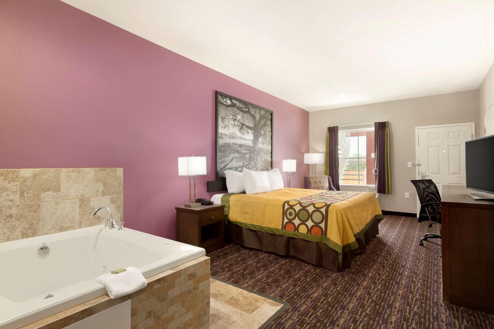 Super 8 By Wyndham 3*