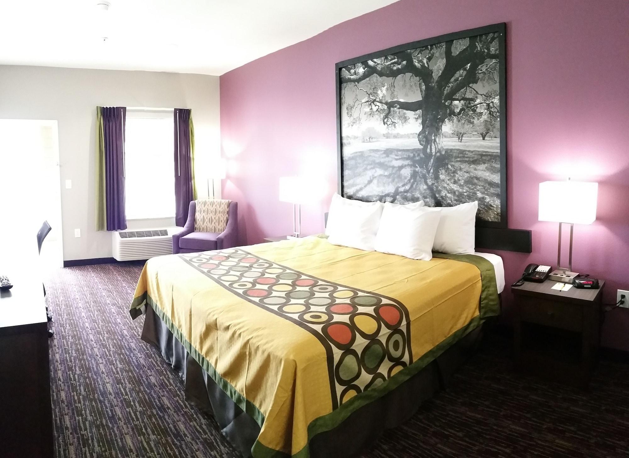 Super 8 By Wyndham Carrizo Springs